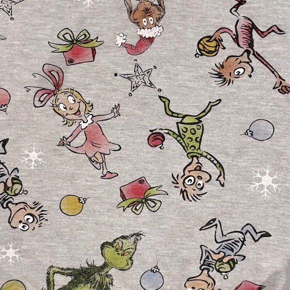 How The Grinch Stole Christmas Sweatshirt Boys 5T Girls Dr Seuss Cindy Lou Who - Picture 2 of 5